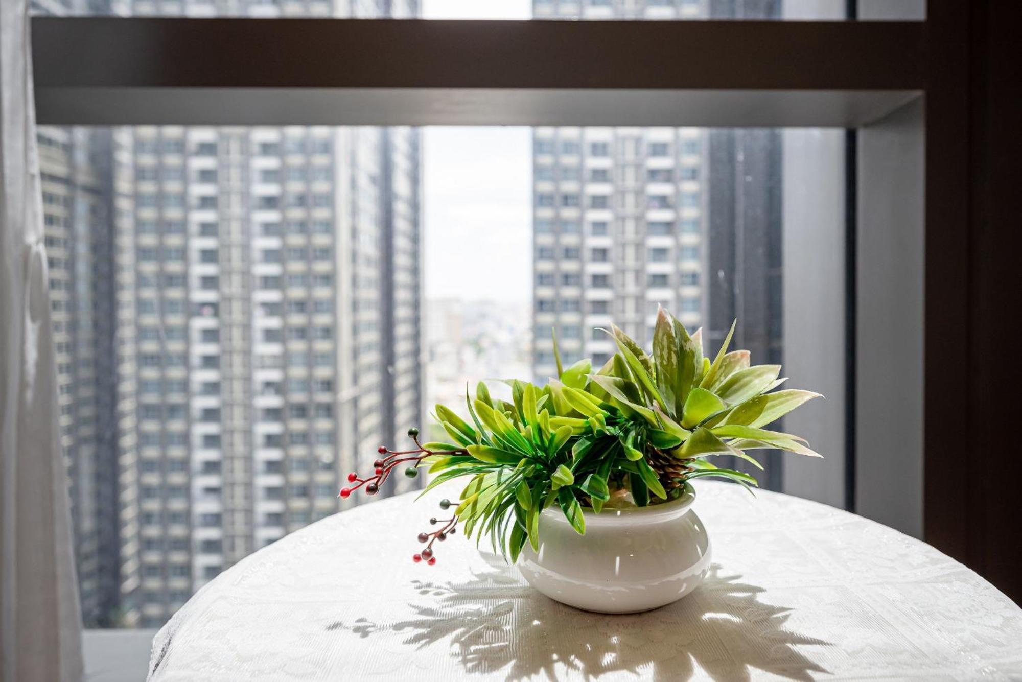 Urban Heights Rentals Landmark 81 Ho Chi Minh City Exterior photo