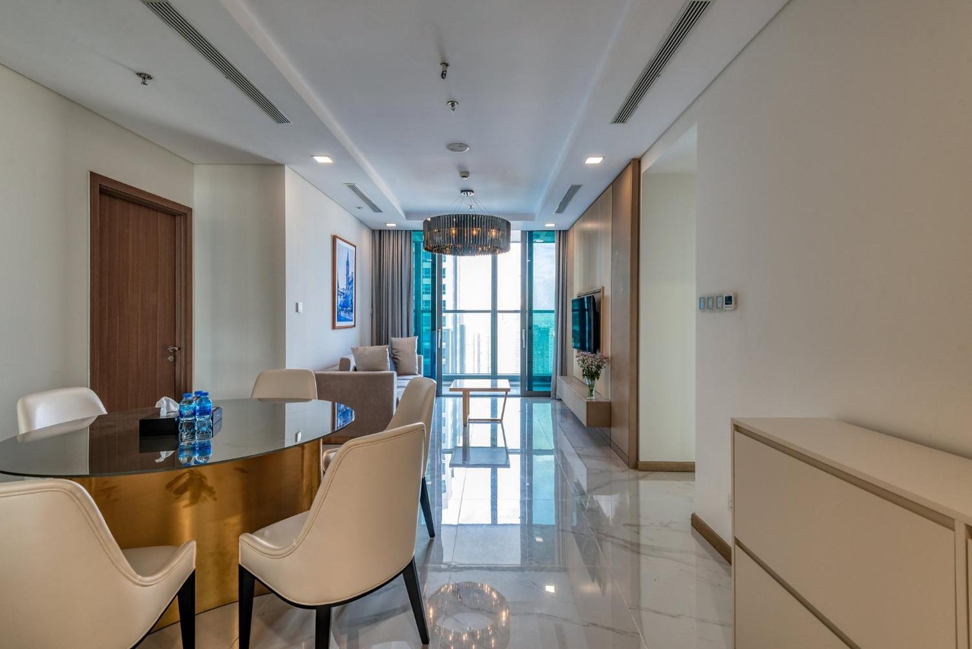 Urban Heights Rentals Landmark 81 Ho Chi Minh City Exterior photo